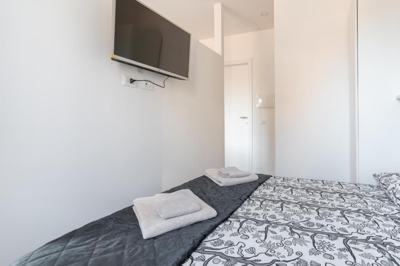 Cimiano Suite 21, New Apartment Milão Exterior foto